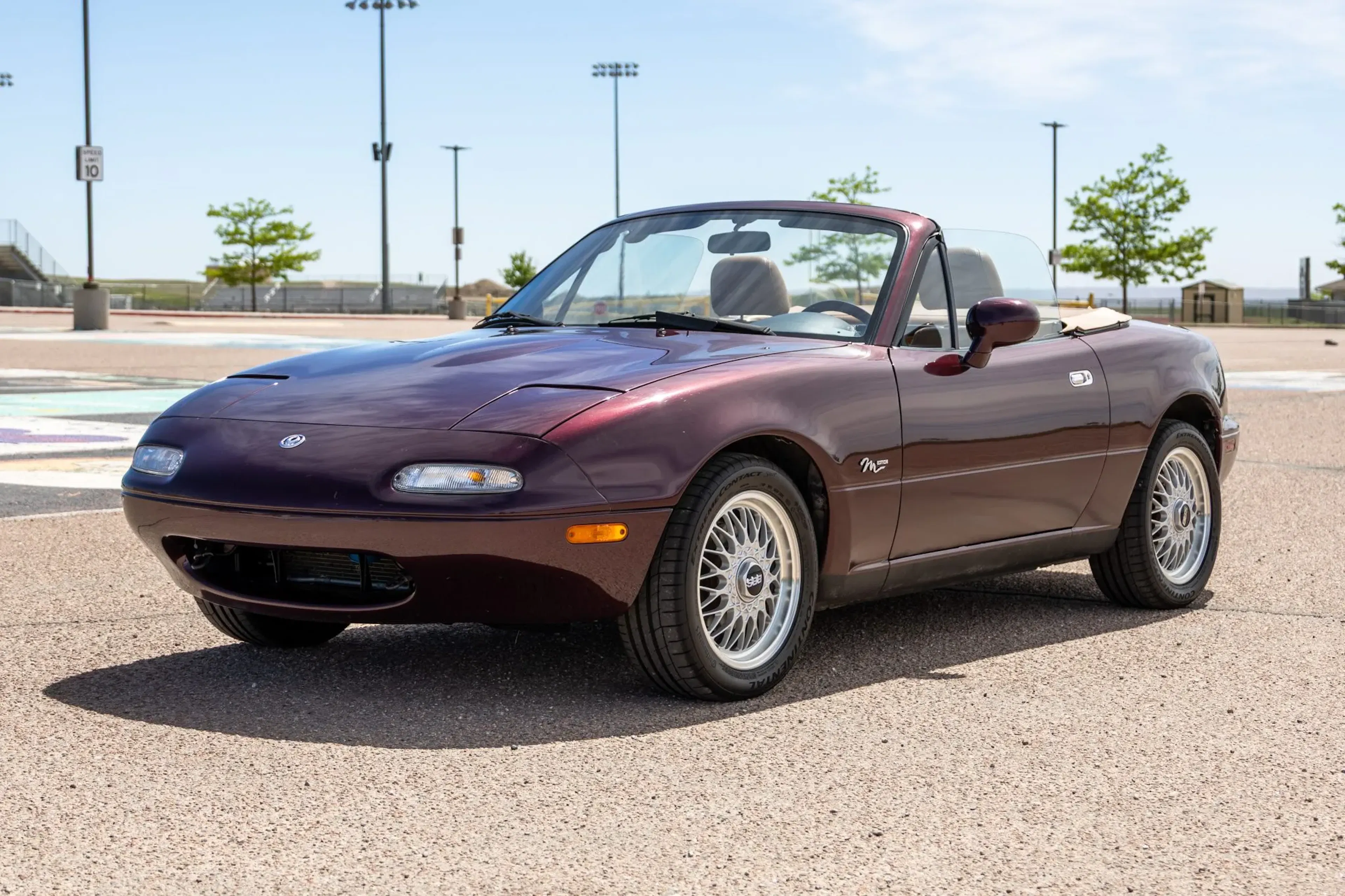 1992 Mazda MX-5 Miata VIN JM1NA3512N0310812 | Hagerty Valuation Tools®